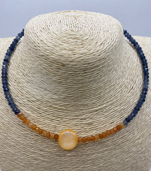 Collar Bolitas. Modelo Maite