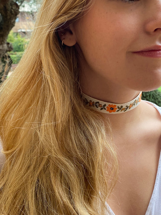 Collar Choker tela. Modelo Primavera