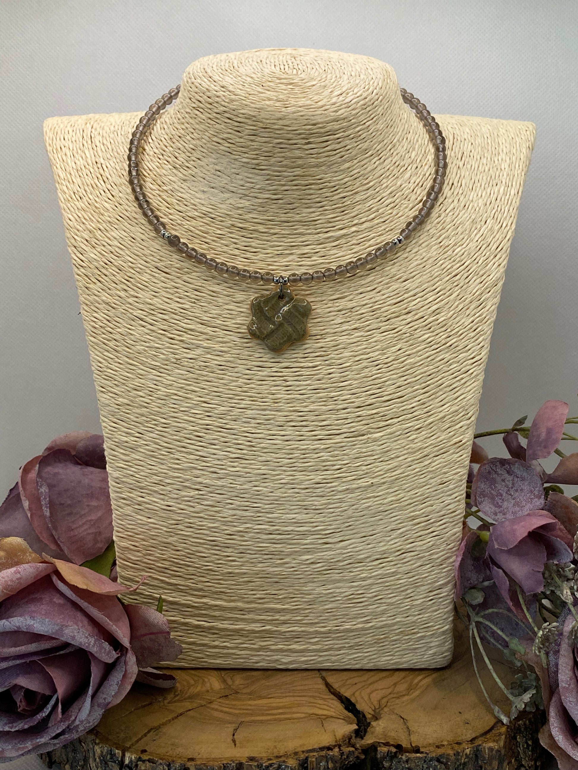 Exclusivo Collar Cerámica Flor caza