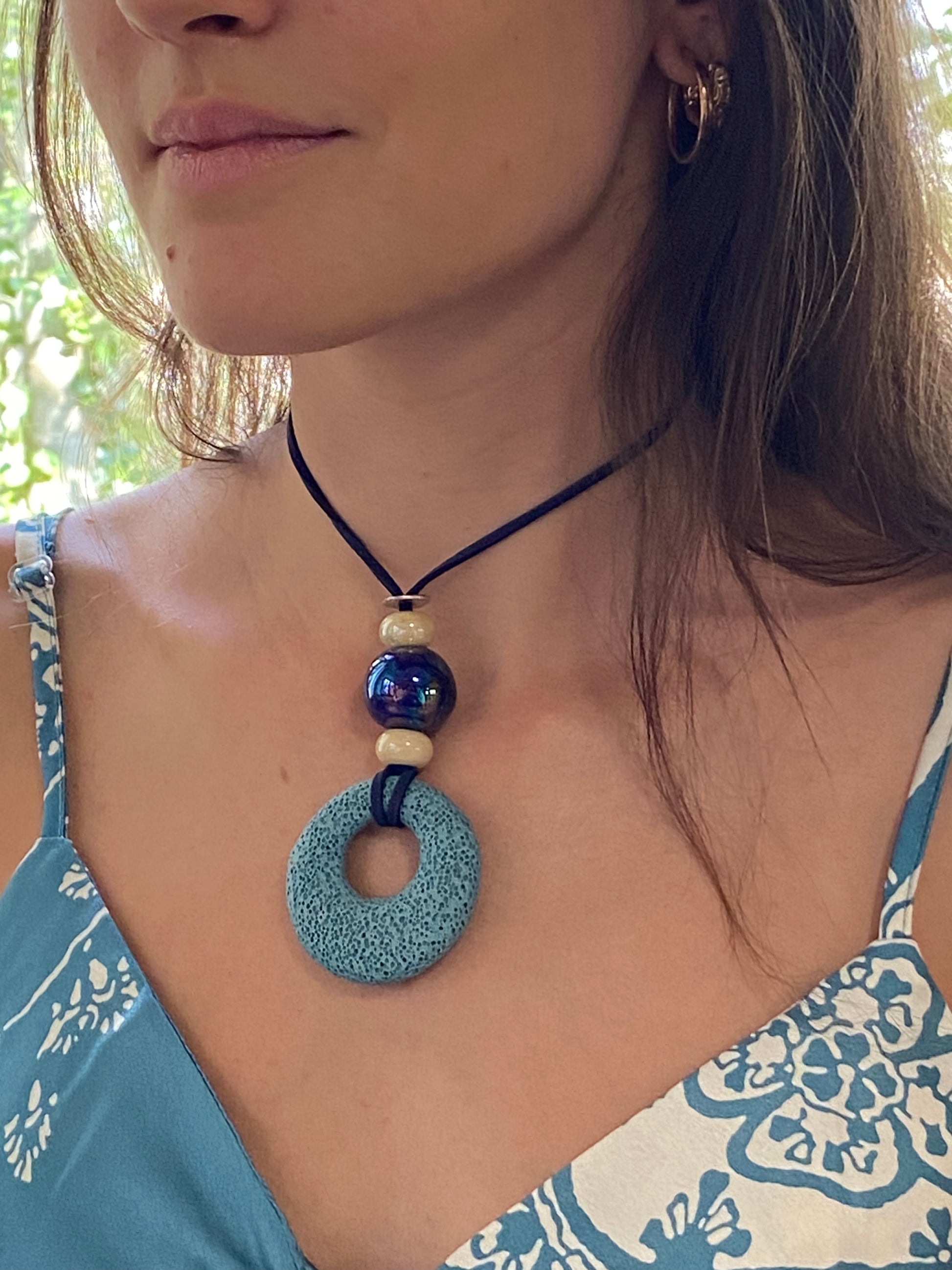 Collar Ante. Modelo Donut lava