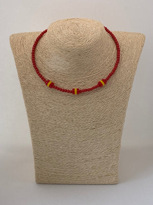 Collar Bolitas. Modelo España