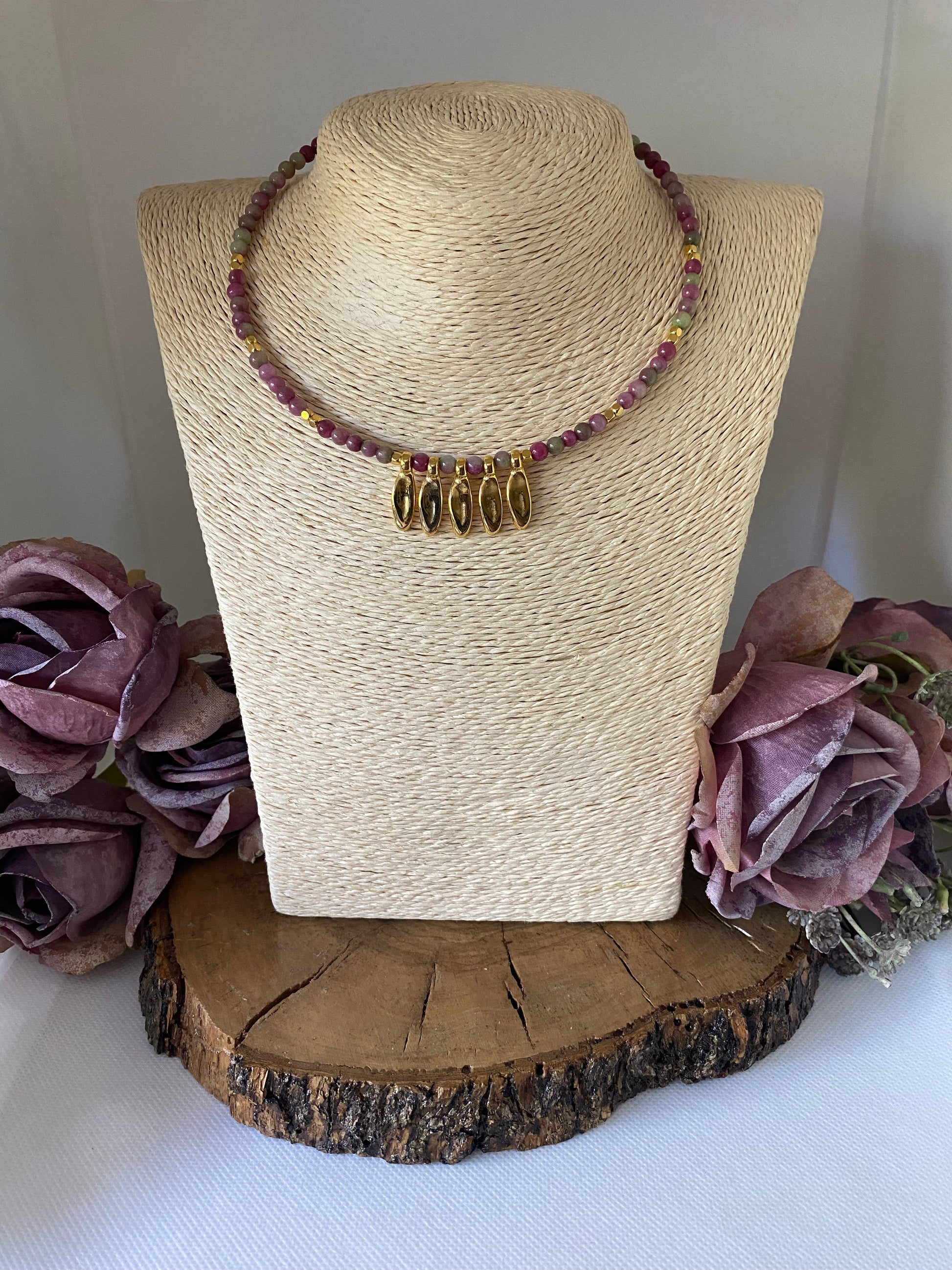 Collar Bolitas. Modelo Lágrimas doradas