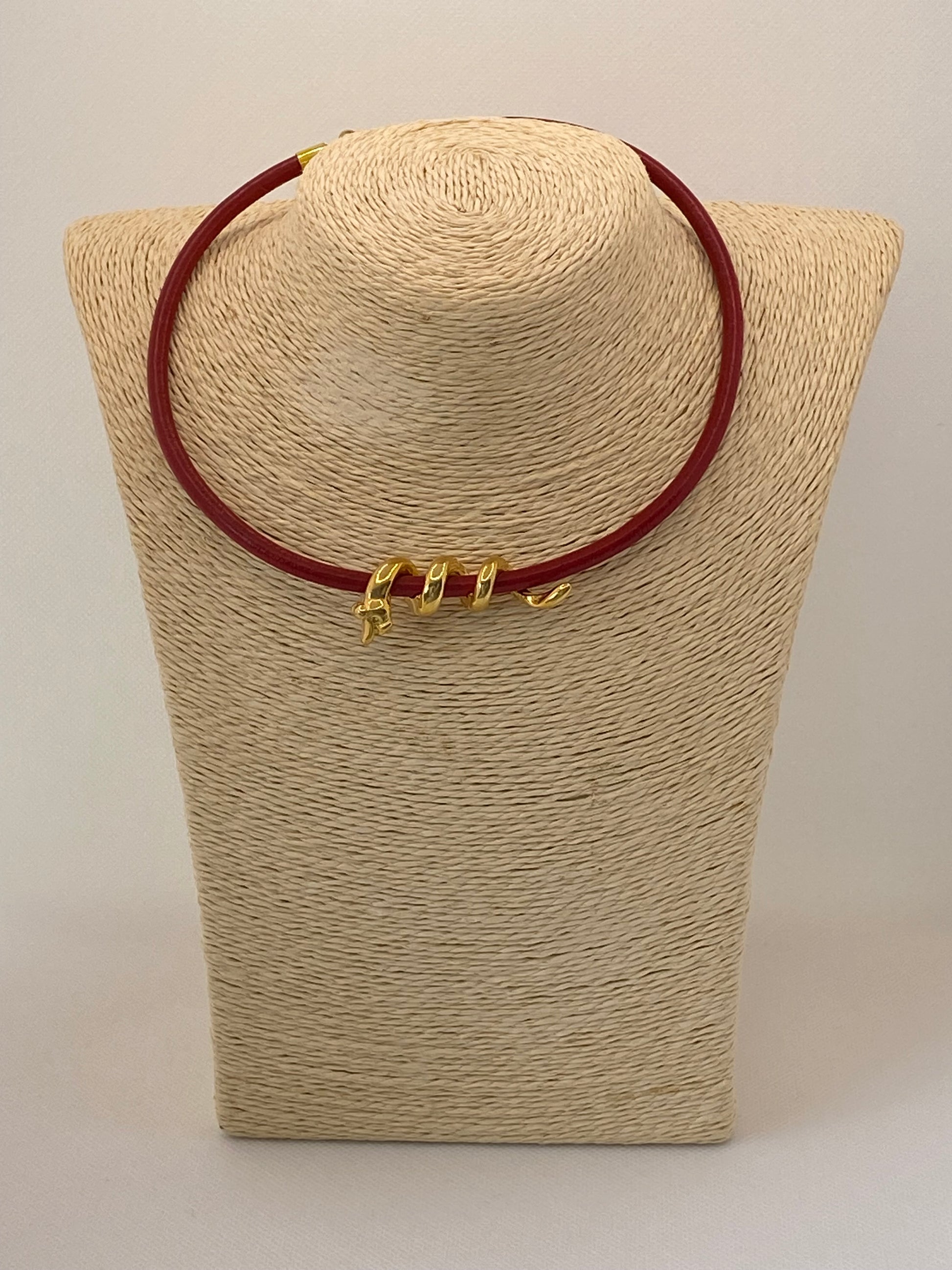 Collar Cuero. Modelo Serpiente