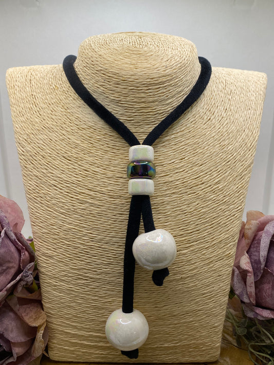 Collar Terciopelo. Modelo Moni