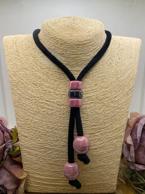 Collar Terciopelo. Modelo Moni