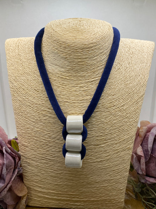 Collar Terciopelo. Modelo Tubbis