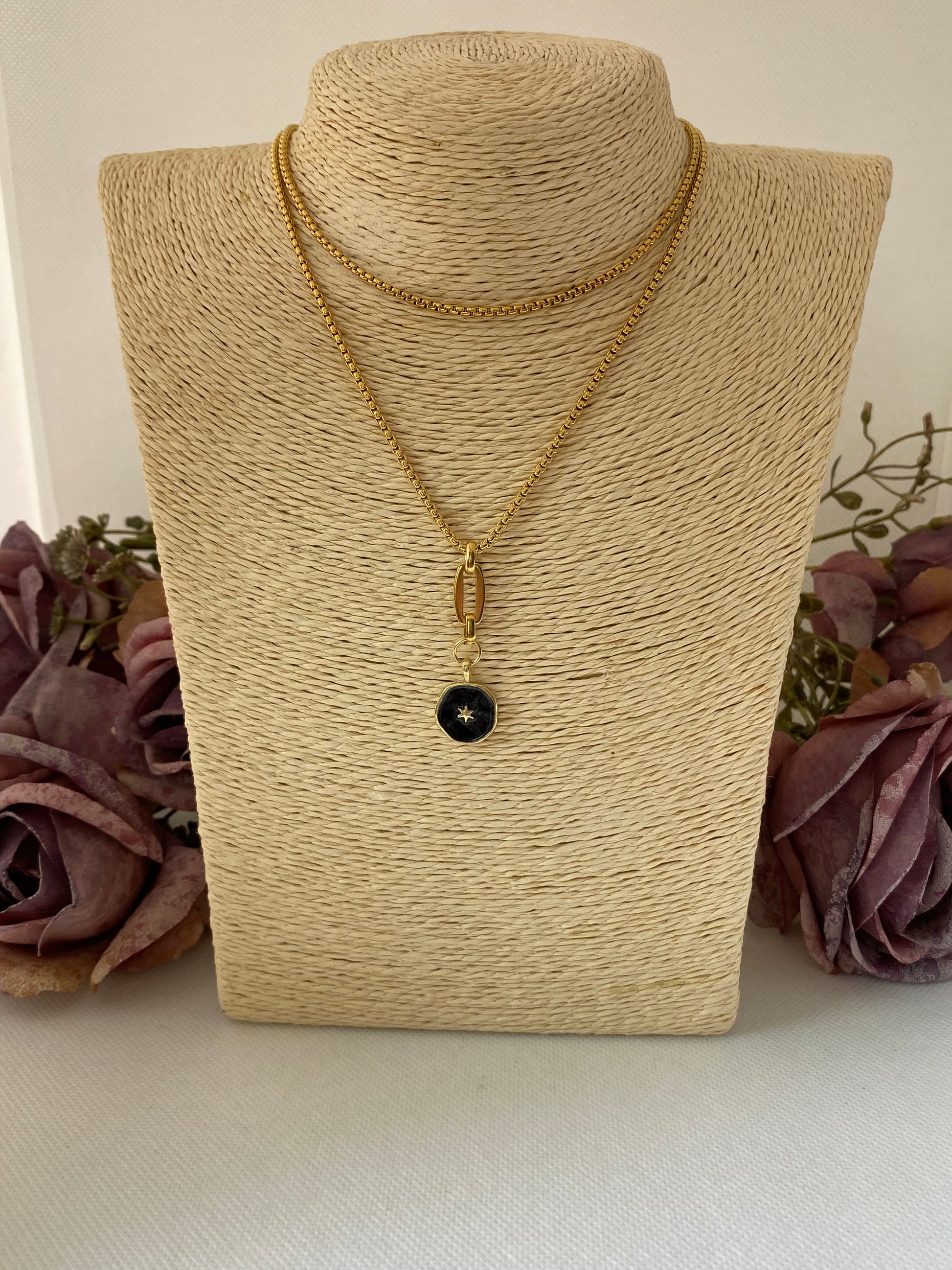 Collar Cadenas. Modelo Esterilla dorada