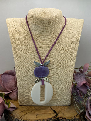 Collar Ante. Modelo Blanco y negro