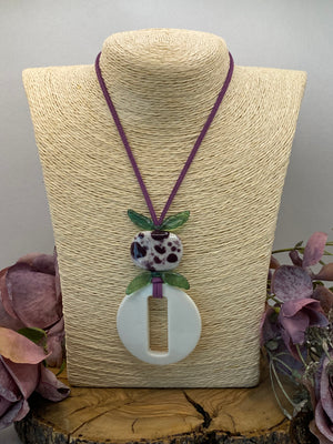 Collar Ante. Modelo Blanco y negro