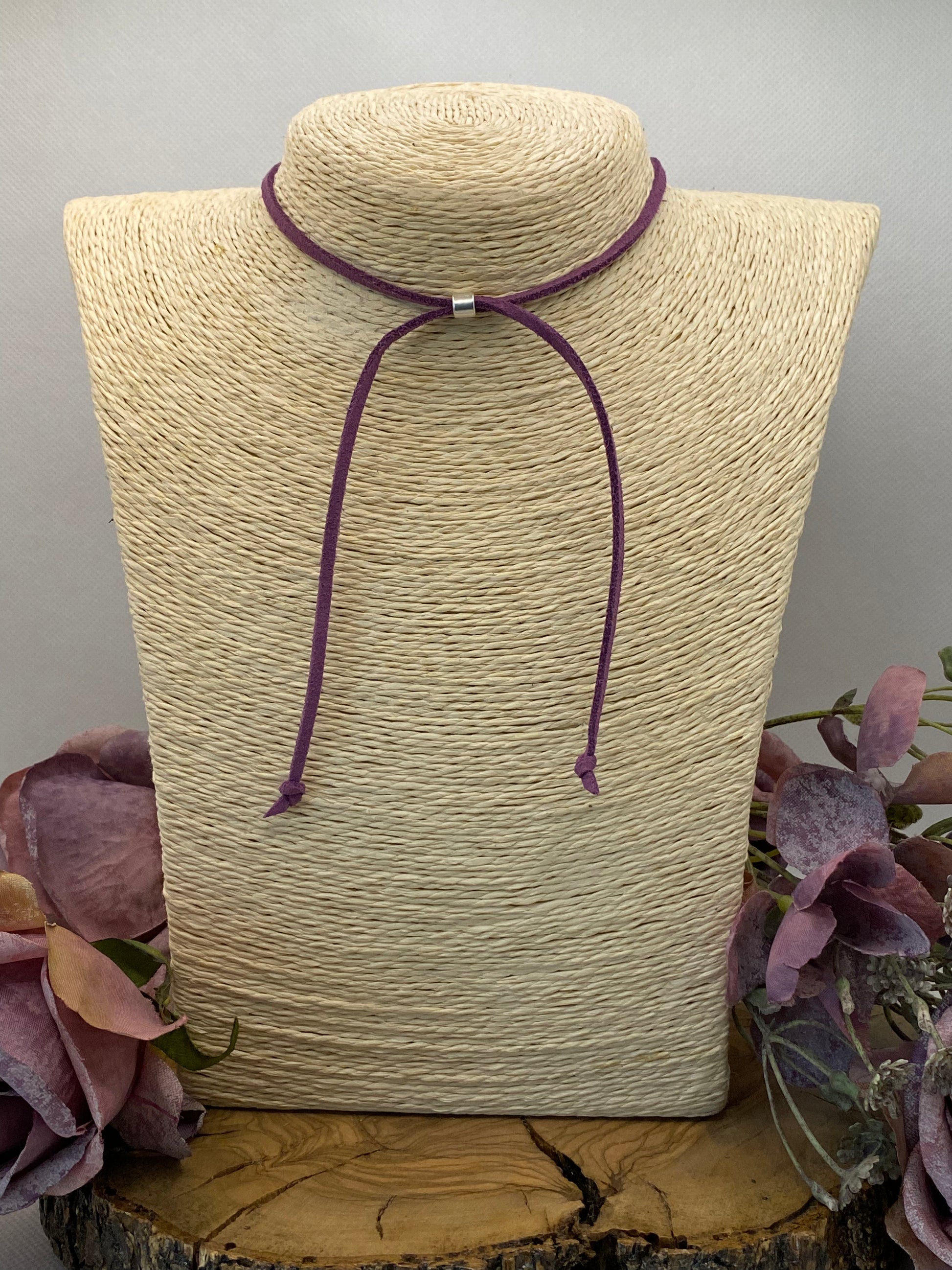 Collar Ante. Modelo Blanco y negro