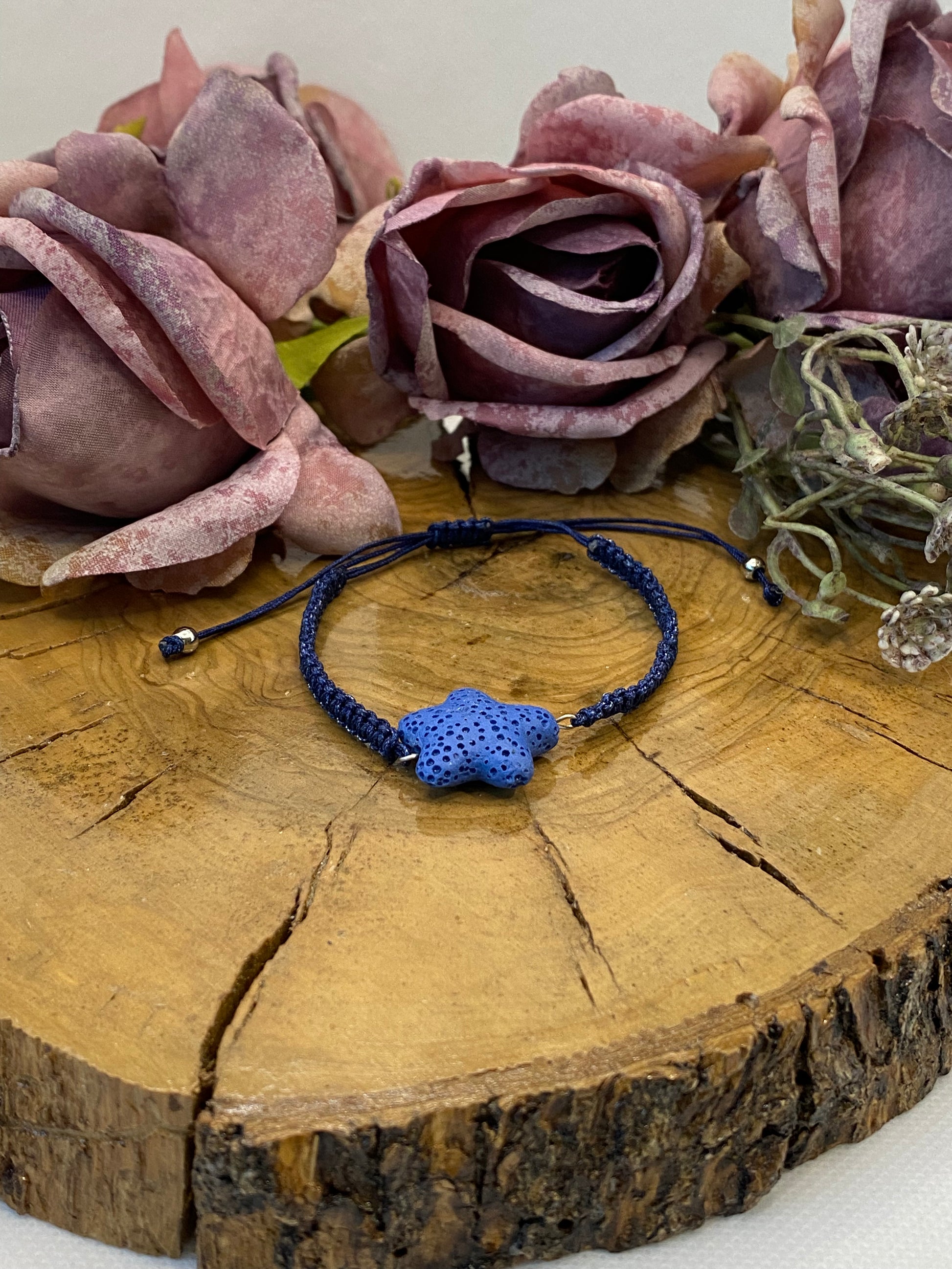 Pulsera Hilo macramé. Modelo Estrellita lava