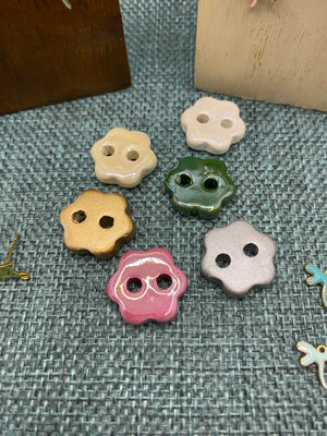 Hazlo tú. Pendientes botón: Paso 2. Elige la flor superior.