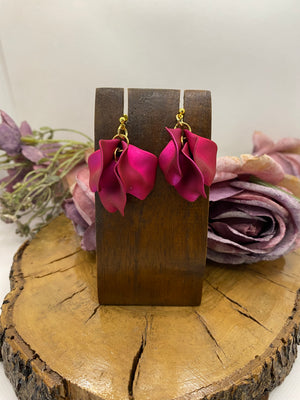 Pendientes Pétalos. Modelo Alicia Racimo