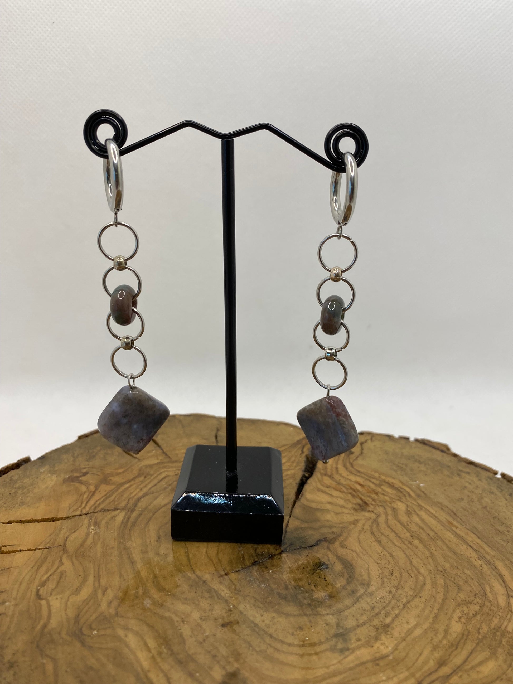Pendientes Piedras. Modelo Carmen Rombo