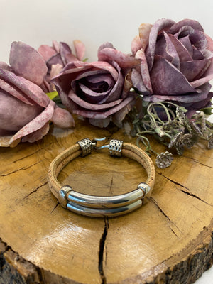 Pulsera Cuero. Modelo Lili