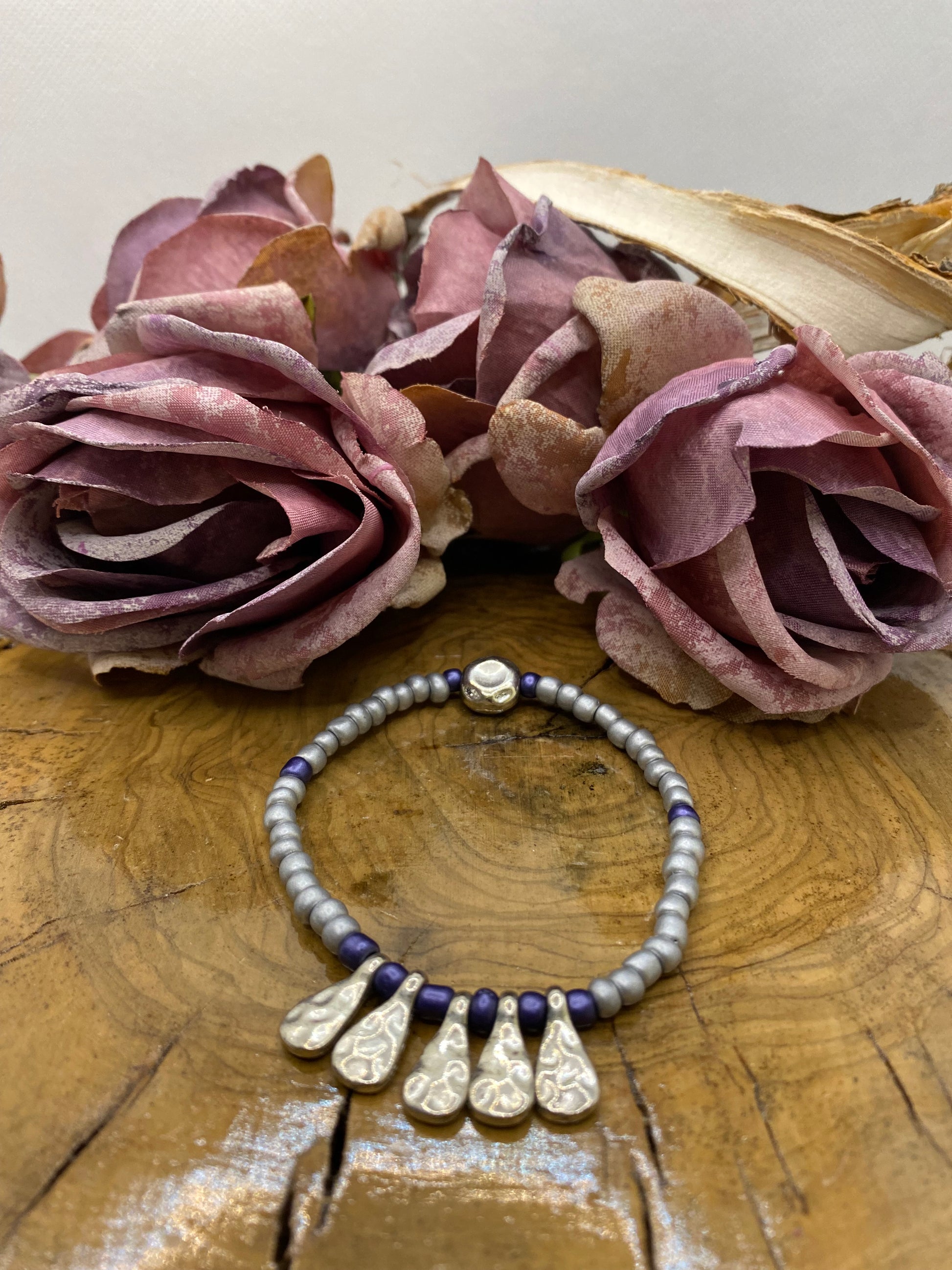 Pulsera Bolitas. Modelo Lágrimas plateadas