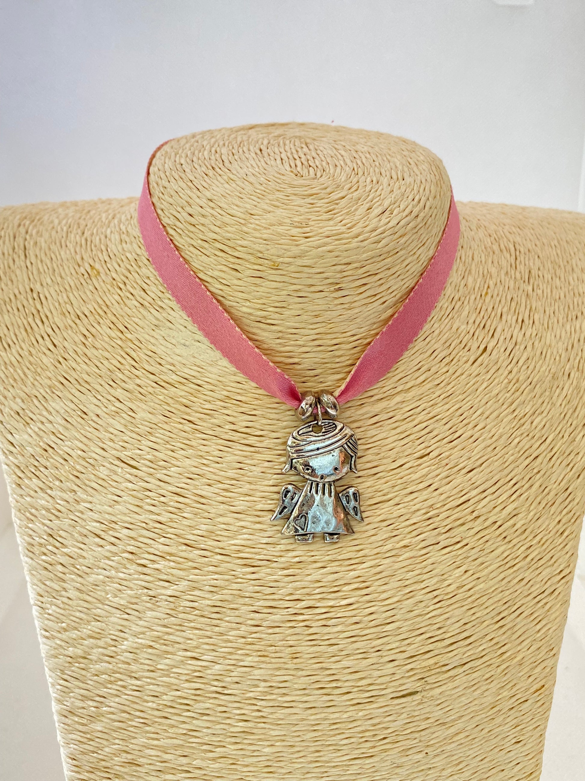 Collar Raso. Modelo Comunión