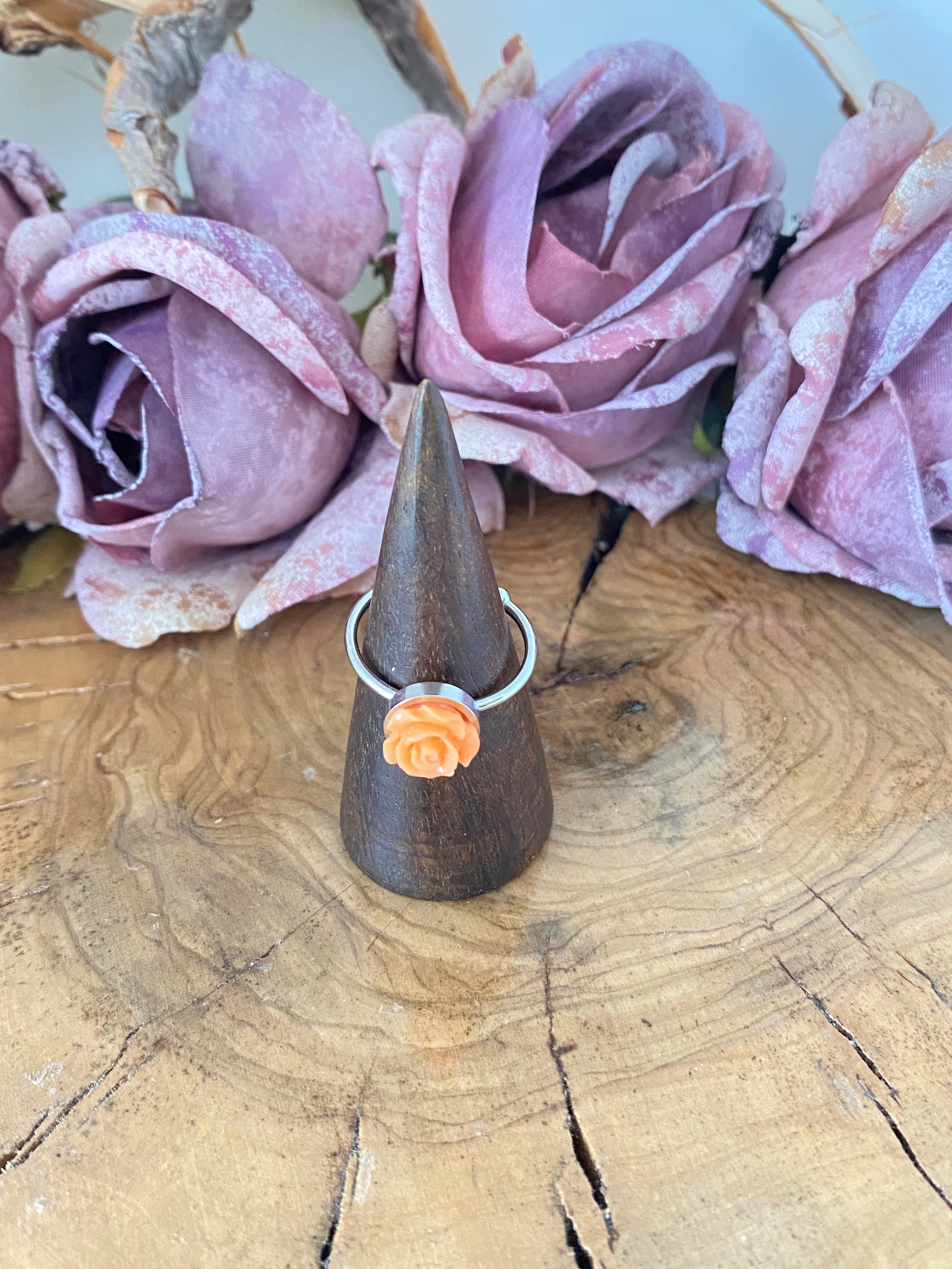 Anillo  Flores. Modelo Chic plateado