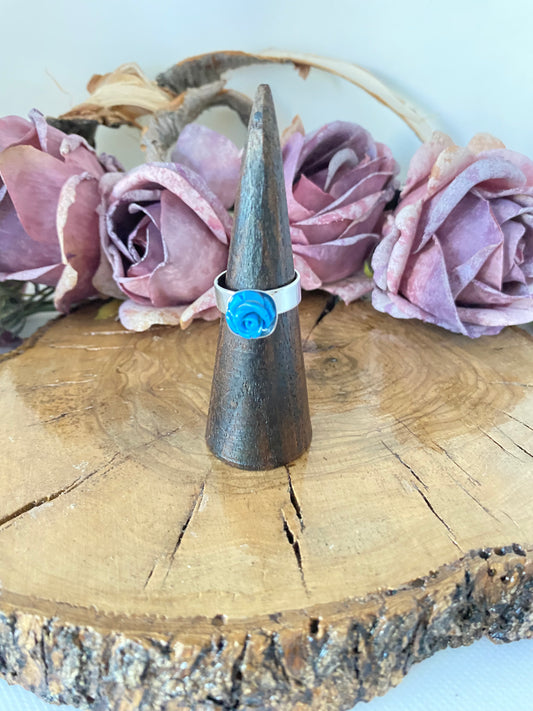 Anillo  Flores. Modelo Chic plateado ancho
