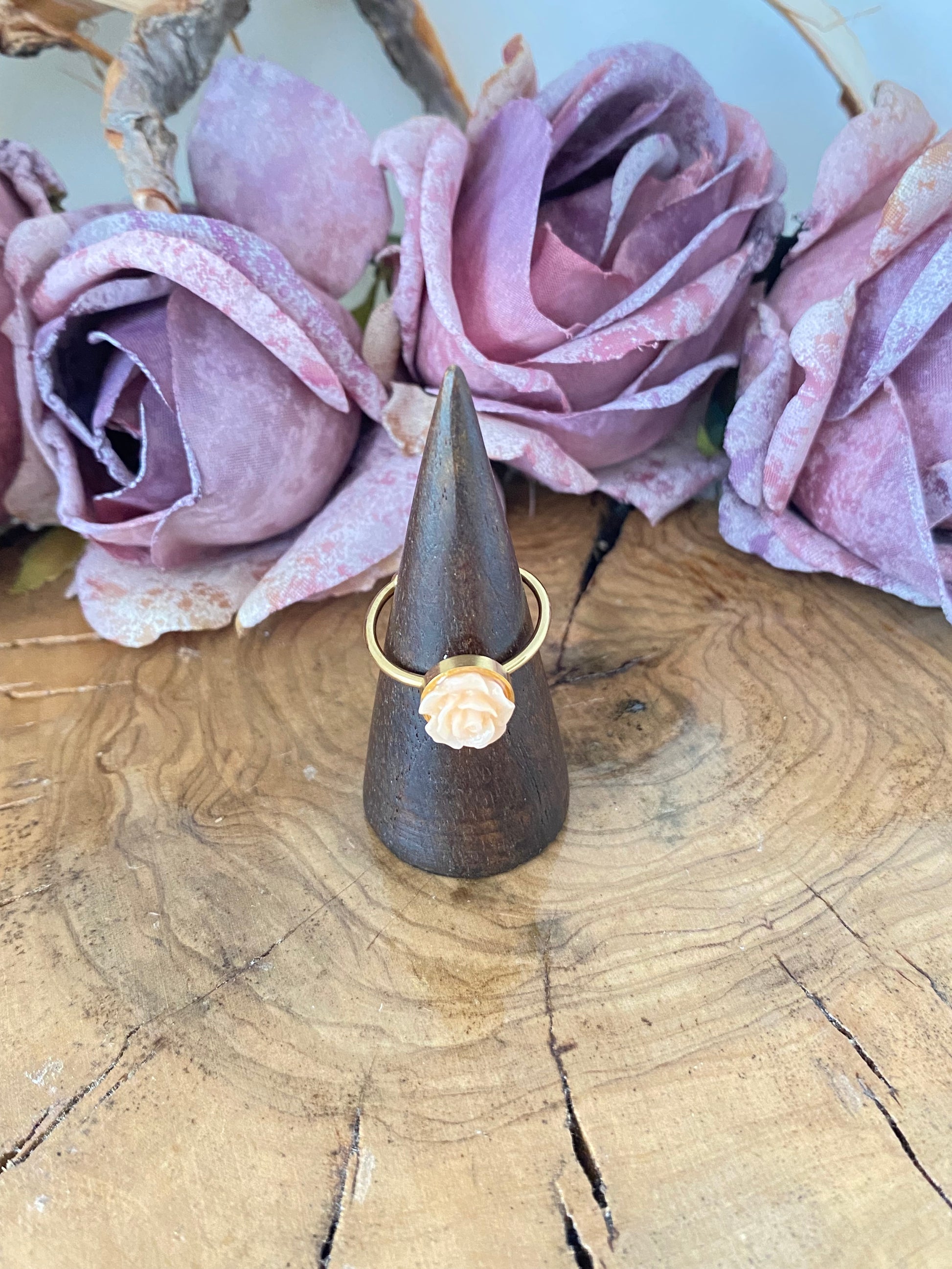 Anillo  Flores. Modelo Chic dorado