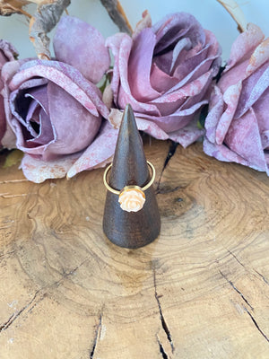 Anillo  Flores. Modelo Chic dorado