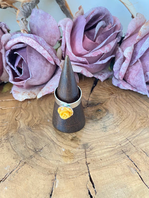 Anillo  Flores. Modelo Chic plateado ancho