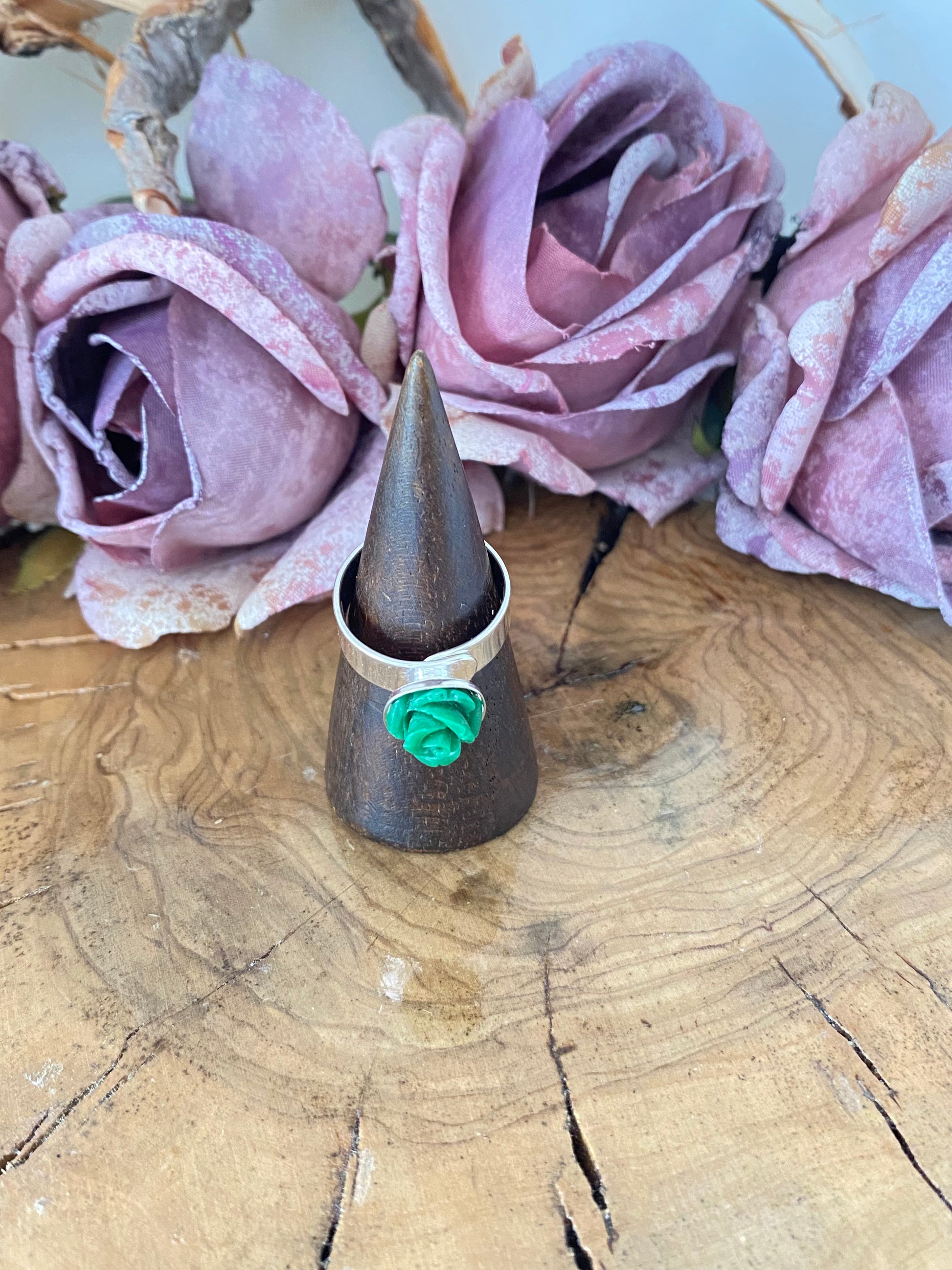 Anillo  Flores. Modelo Chic plateado ancho